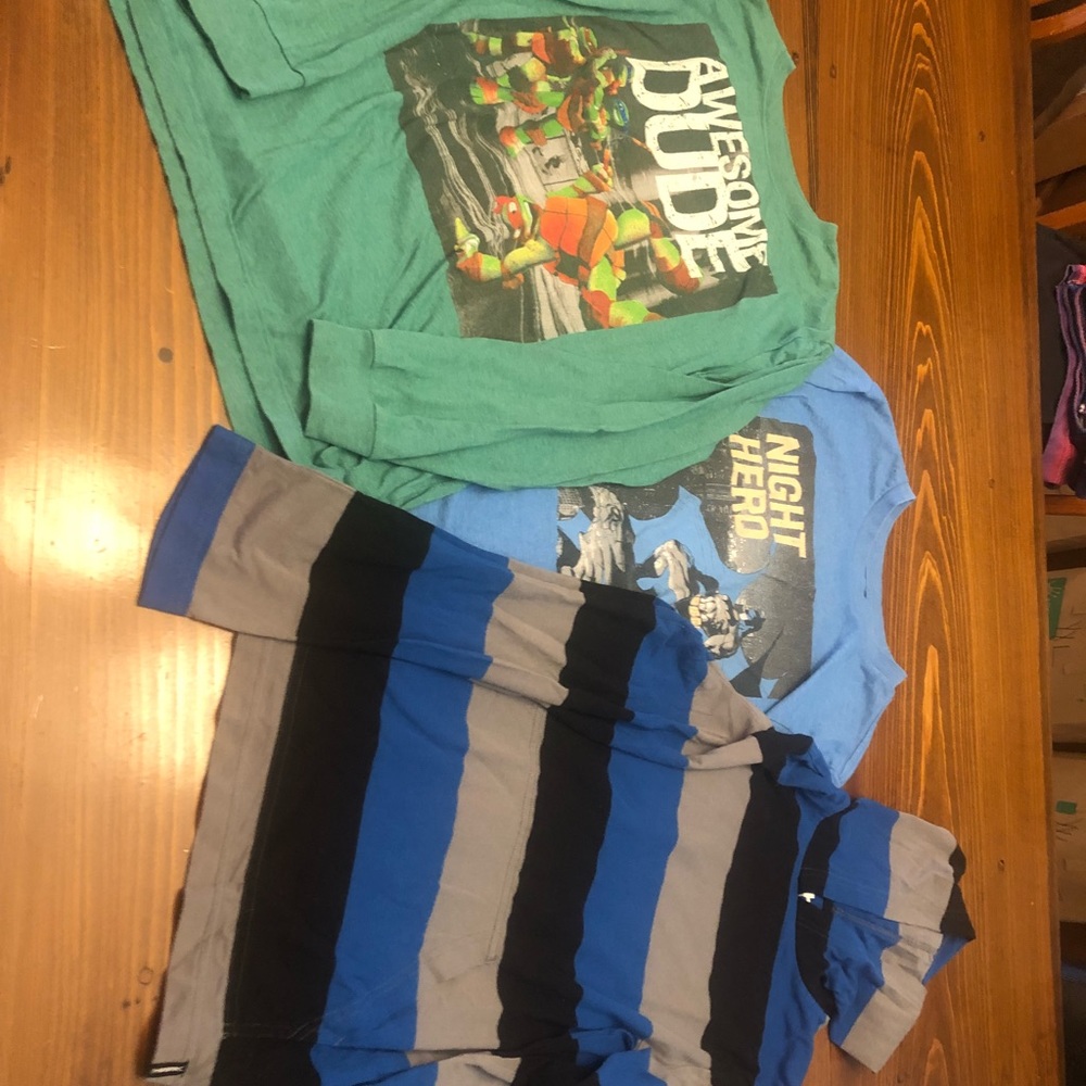 Lot of 3 boys XL long sleeve